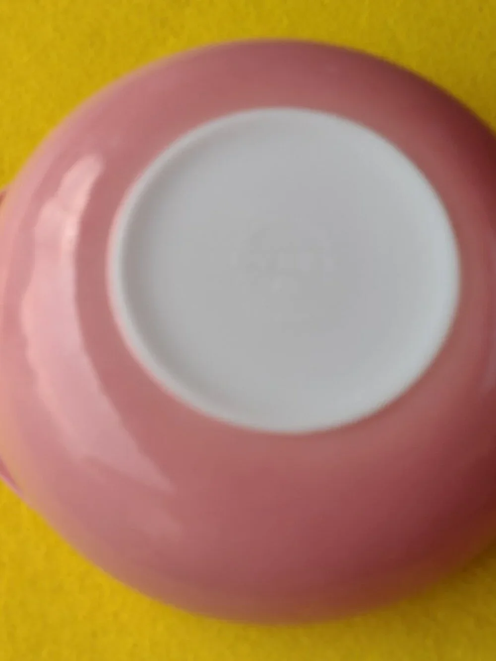 Vintage PYREX 2 Qt Flamingo Pink Round Casserole Dish #024 with Glass Lid 684-C